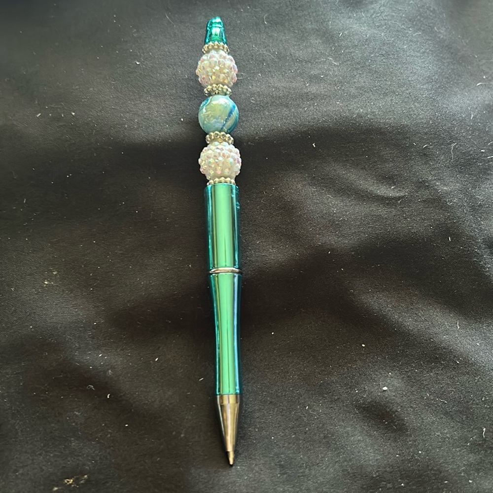 Custom Beaded Pens plus 3 refills. - Picture 4 of 6